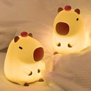 Luminária Abajur Capivara LED a Pilha – Luz Suave para Quarto e Decoração