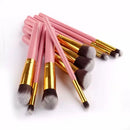 O Kit Profissional com 10 Pincéis Kabuki para Maquiagem e Contorno